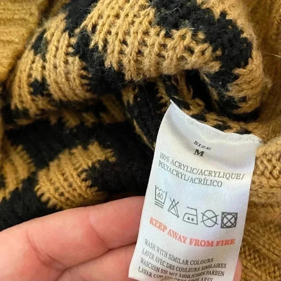 QED London Leopard Print Knit Sweater Chunky Crew Neck: Medium - Picture 6 of 7